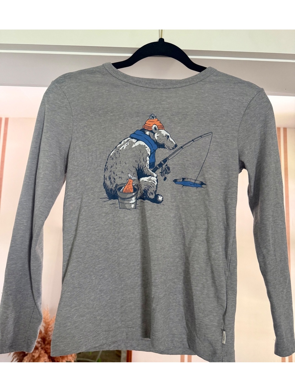 Crewcuts Gray Bear Ice Fishing Tee Sz 8-9 Years